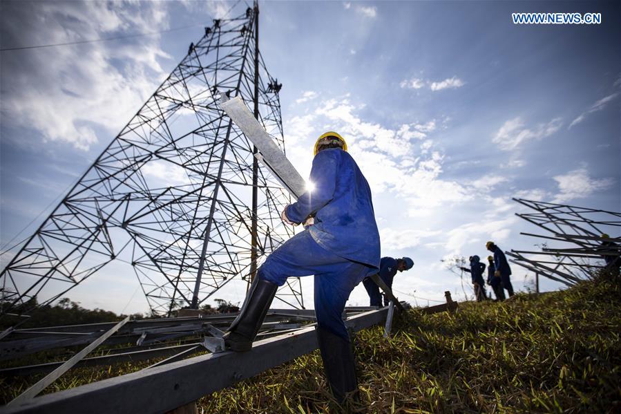 (BRF) Xinhua Headlines: BRIng smiles on more faces