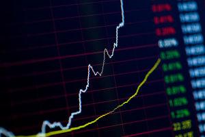 半年報(bào)業(yè)績(jī)有驚喜 &ldquo;L&rdquo;型走勢(shì)上翹