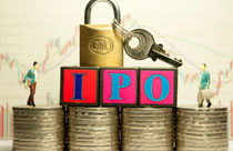 鼓勵持股滿三年的原有股東將部分老股向投資者轉讓，轉讓后，公司實際控制人不得發(fā)生變更。

 　　嘉實財富管理有限公司財富管理總監(jiān)吳妙娟：老股轉讓也是一個亮點，而不是像以前僅僅是發(fā)行新股。對股價做出穩(wěn)定的要求，對中小投資者利益有比較好的保護作用。