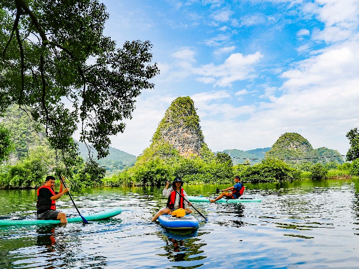 追光丨房車、帳篷、太空艙&hellip;&hellip;你想要的露營裝備這里都有