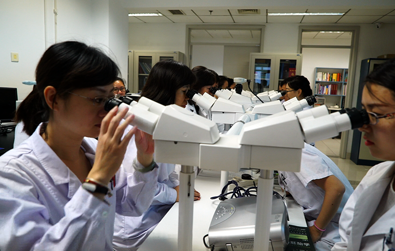 致敬偉大改革｜對話40年，講述身邊的健康故事33&mdash;好醫(yī)生是這樣煉成的