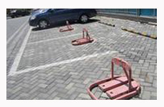 濟南一小區(qū)綠地改車位 業(yè)主質(zhì)疑“假簽名”