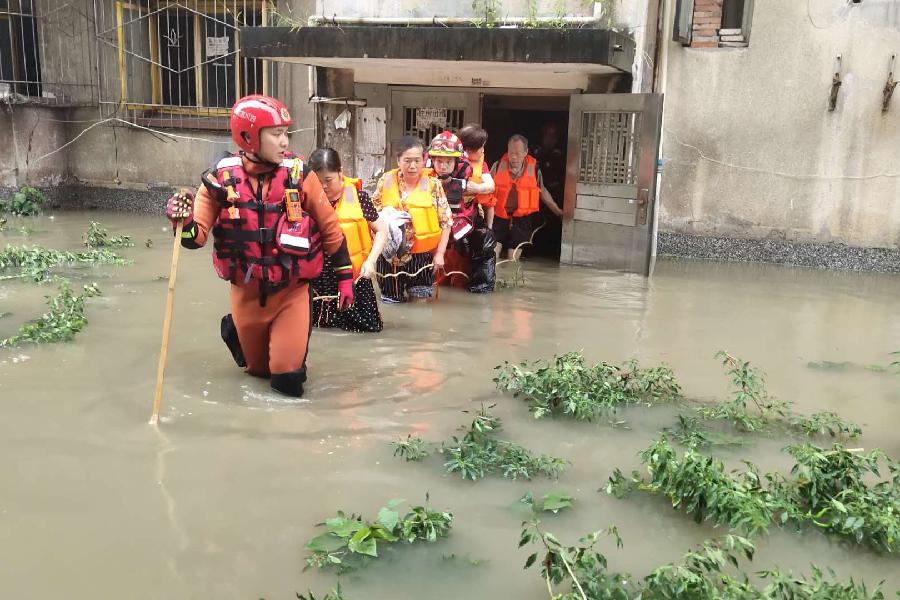 他們，為了誰？