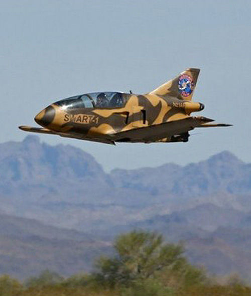 這么萌的飛機(jī)，人是怎么塞進(jìn)去的?