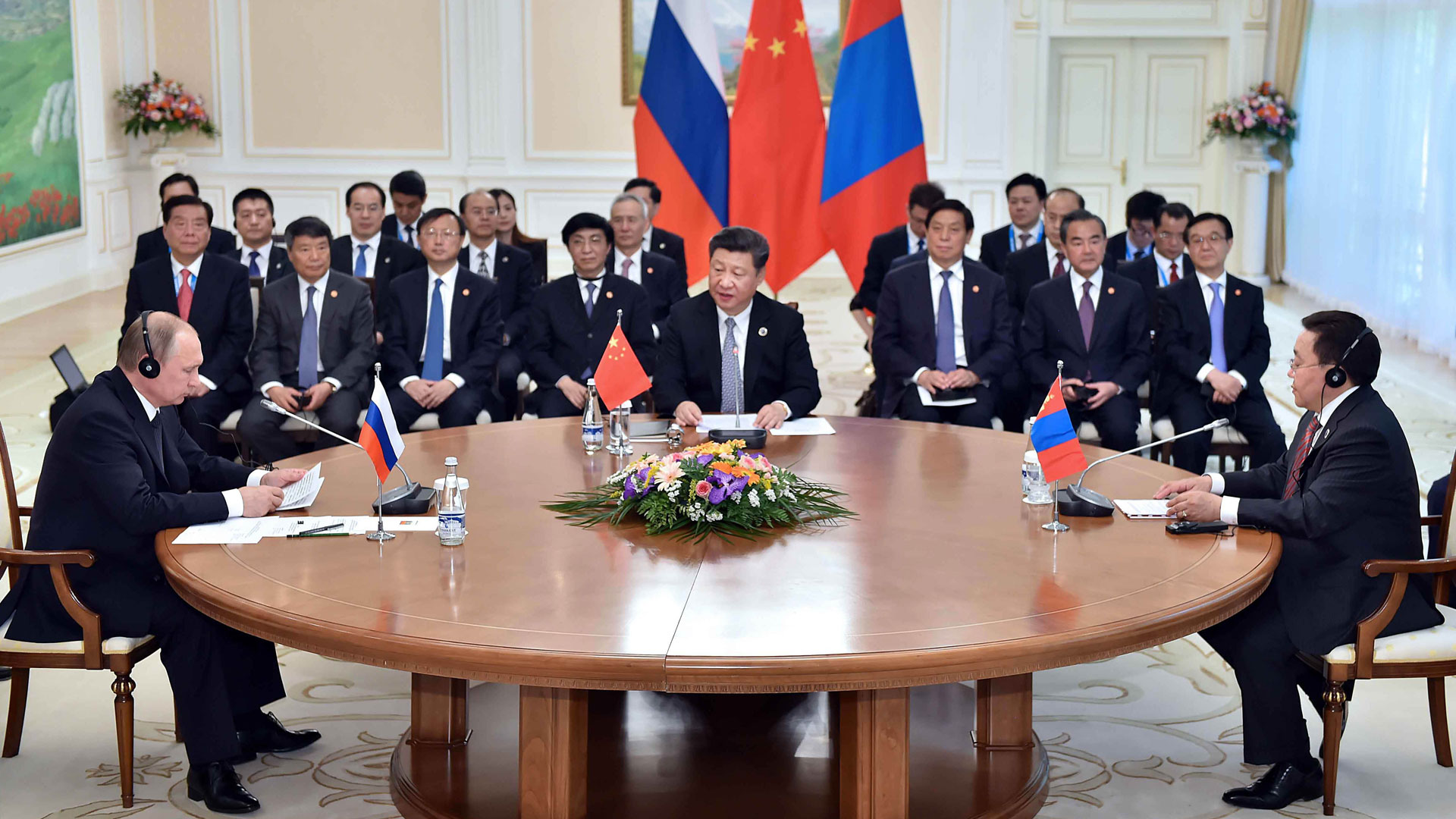 習(xí)近平主持中俄蒙三國(guó)元首第三次會(huì)晤