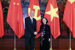 蔡奇同越共中央政治局委員、中央書(shū)記處常務(wù)書(shū)記張氏梅舉行會(huì)談