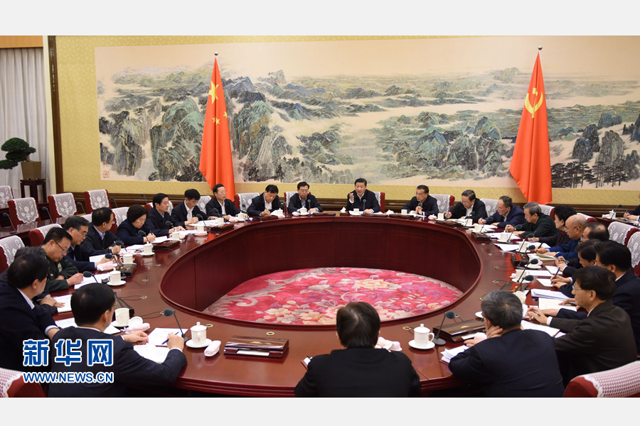 12月28日至29日，中共中央政治局召開專題民主生活會(huì)，對(duì)照檢查踐行&ldquo;三嚴(yán)三實(shí)&rdquo;情況，討論研究加強(qiáng)黨風(fēng)廉政建設(shè)措施。中共中央總書記習(xí)近平主持會(huì)議并發(fā)表重要講話。新華社記者 李學(xué)仁 攝 