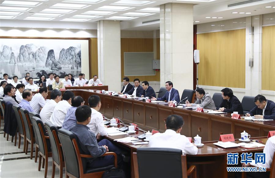 9月21日，中宣部在北京召開中央媒體駐外機(jī)構(gòu)外宣工作座談會(huì)。中共中央政治局委員、中央書記處書記、中宣部部長劉奇葆出席座談會(huì)并講話。新華社記者 謝環(huán)馳 攝 