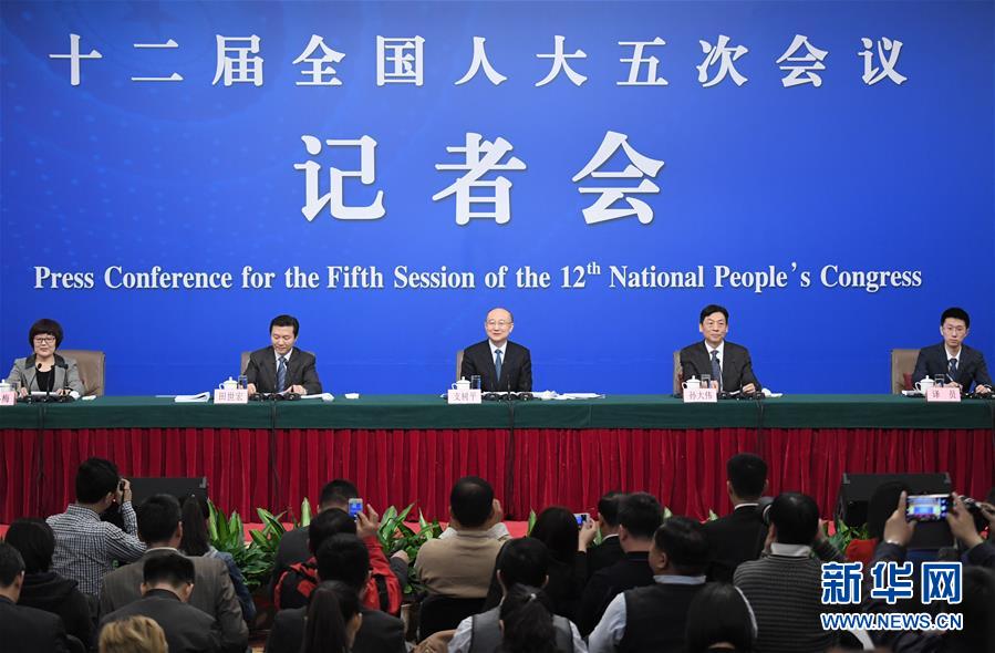 （兩會(huì)）（3）國(guó)家質(zhì)檢總局局長(zhǎng)支樹平等就&ldquo;質(zhì)量提升&rdquo;答記者問(wèn)