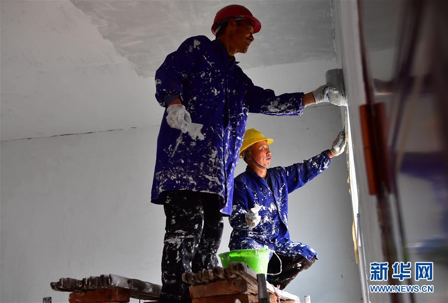 （走基層 聽民聲）（5）貧困戶王萬才的&ldquo;詩(shī)意&rdquo;脫貧路