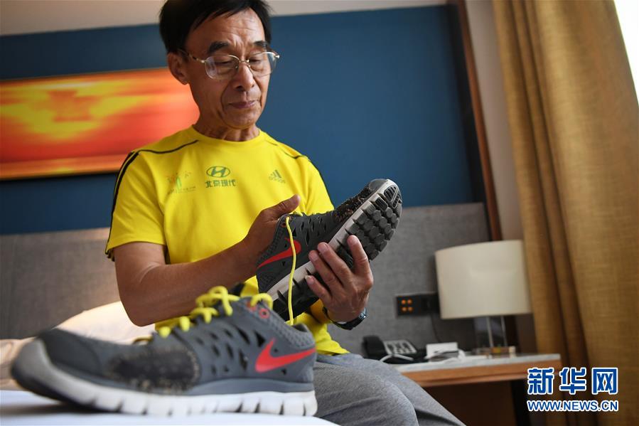 （體育&middot;圖片故事）（9）&ldquo;百馬&rdquo;老人的跑步人生