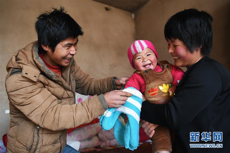 （新華全媒頭條&middot;圖文互動(dòng)）（2）打好脫貧攻堅(jiān)&ldquo;硬仗中的硬仗&rdquo;&mdash;&mdash;寫在深度貧困地區(qū)脫貧攻堅(jiān)座談會(huì)召開一周年之際