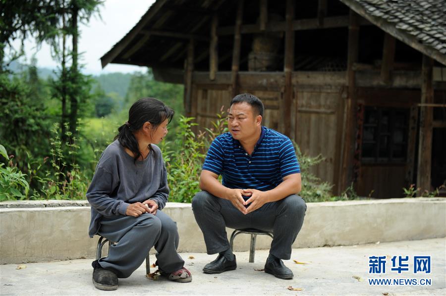 (在習(xí)近平新時代中國特色社會主義思想指引下——新時代新作為新篇章·圖文互動)(4)三年村干部 一世農(nóng)村情——記貴州石阡農(nóng)村扶貧干部