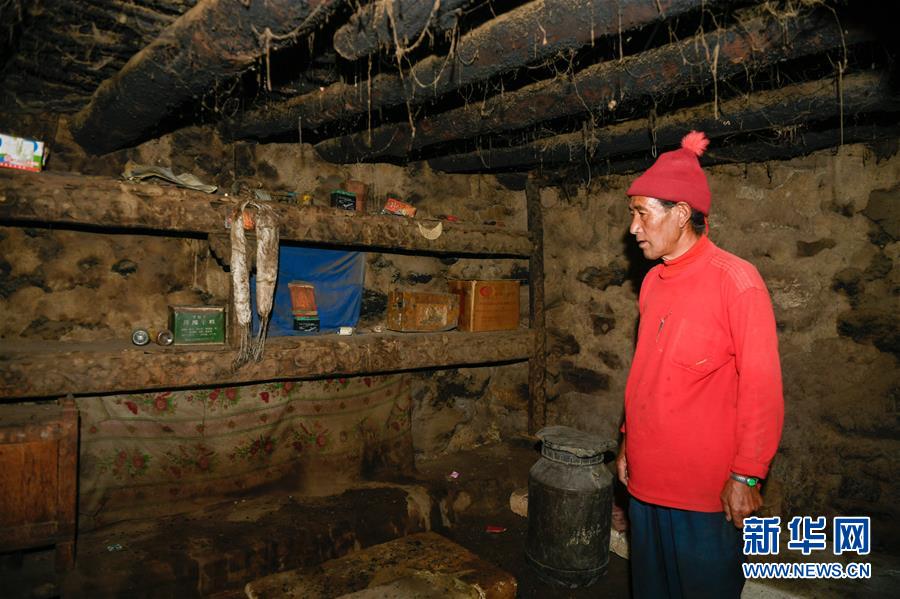 （新華全媒頭條&middot;圖文互動(dòng)）（3）西藏阿里楚松村&ldquo;四代房&rdquo;：中國邊陲巨變的縮微影像