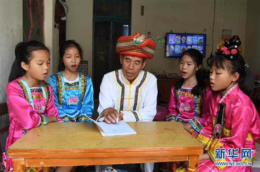 （輝煌60年&middot;壯美新廣西&middot;圖文互動(dòng)）（5）和睦相處一家親 攜手并進(jìn)謀發(fā)展&mdash;&mdash;廣西民族團(tuán)結(jié)發(fā)展觀察