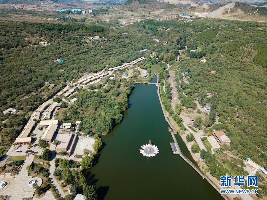 （新華全媒頭條&middot;圖文互動）（10）領(lǐng)航！向著高質(zhì)量發(fā)展堅定前行&mdash;&mdash;以習(xí)近平同志為核心的黨中央引領(lǐng)中國經(jīng)濟(jì)發(fā)展述評