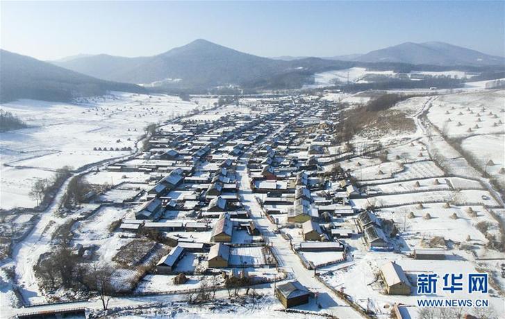 （在習近平新時代中國特色社會主義思想指引下&mdash;&mdash;新時代新作為新篇章&middot;圖文互動）（1）三年，從無名小屯到聲名遠播&mdash;&mdash;這個&ldquo;雪鄉(xiāng)&rdquo;是如何做到的？