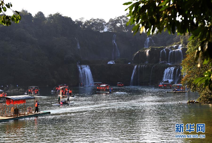 （兩會(huì)前夕看落實(shí)&middot;圖文互動(dòng)）（3）開放合作走活發(fā)展&ldquo;新棋局&rdquo;－－廣西落實(shí)習(xí)近平總書記全國兩會(huì)重要講話精神紀(jì)實(shí)