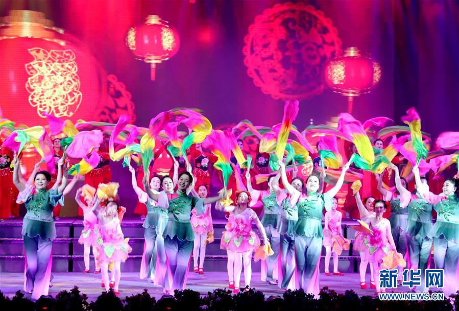 （在習(xí)近平新時(shí)代中國(guó)特色社會(huì)主義思想指引下&mdash;&mdash;新時(shí)代新作為新篇章&middot;圖文互動(dòng)）（2）歡樂的&ldquo;精氣神兒&rdquo;從哪來(lái)？&mdash;&mdash;&ldquo;東北小延安&rdquo;用&ldquo;文化密鑰&rdquo;解鎖基層治理