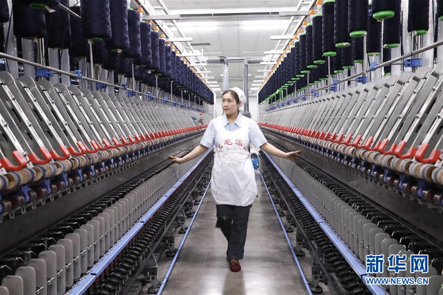 （代表委員履職&middot;圖文互動(dòng)）（1）全國人大代表范冬云：紡織業(yè)需科技&ldquo;造血&rdquo;