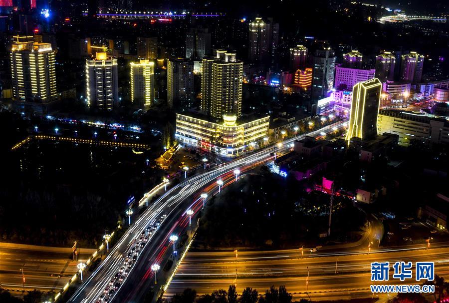 (兩會前夕看落實·圖文互動)(1)牢記囑托增進民族團結(jié) 凝心聚力建設(shè)美麗新疆——新疆落實習(xí)近平總書記全國兩會重要講話精神紀實