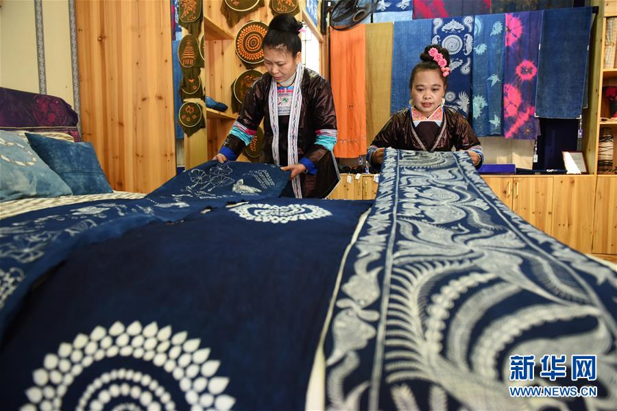 （新華全媒頭條&middot;兩會精神看落實&middot;圖文互動）（3）把握時代脈搏　聆聽時代聲音&mdash;&mdash;落實全國兩會精神堅定文化自信述評