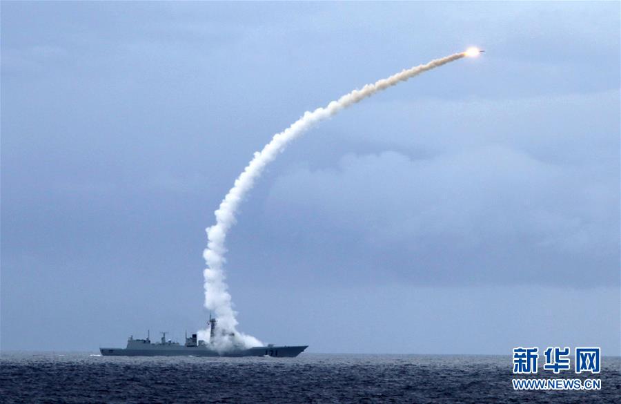 （新華全媒頭條&middot;人民海軍70年&middot;圖文互動(dòng)）（4）向海圖強(qiáng)春潮涌&mdash;&mdash;黨中央、中央軍委和習(xí)主席關(guān)心人民海軍建設(shè)發(fā)展紀(jì)實(shí)