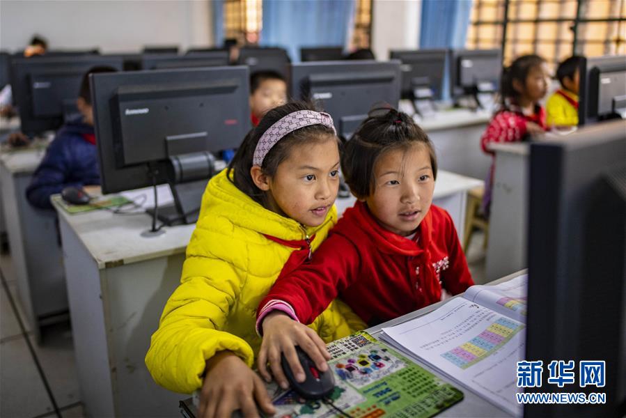 （壯麗70年&middot;奮斗新時(shí)代&middot;圖文互動(dòng)）（10）獨(dú)龍江畔，這個(gè)民族&ldquo;一躍千年&rdquo;