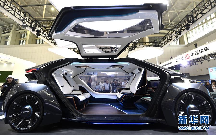 （新華全媒頭條&middot;圖文互動(dòng)）（2）擁抱智能新時(shí)代：世界智能大會(huì)釋放了哪些新信號(hào)？