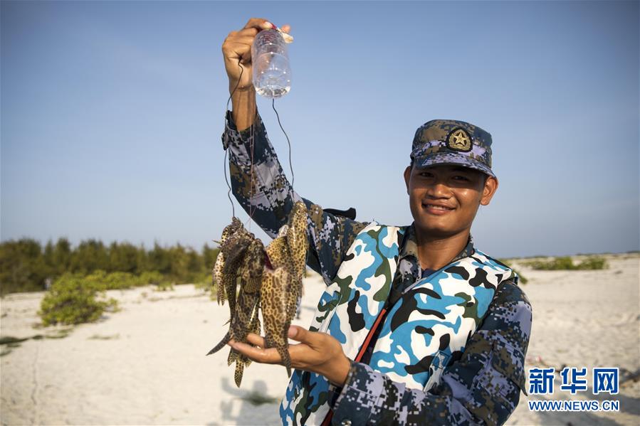 （壯麗70年&middot;奮斗新時代&middot;新華全媒頭條&middot;圖文互動）（11）&ldquo;你在我的航程上，我在你的視線里&rdquo;&mdash;&mdash;走進(jìn)海軍西沙中建島官兵的五彩世界