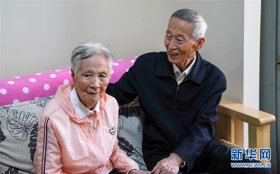 （新華全媒頭條&middot;時(shí)代先鋒&middot;圖文互動(dòng)）（9）傳奇的英雄 無悔的忠誠(chéng)&mdash;&mdash;記刑偵痕跡檢驗(yàn)專家崔道植