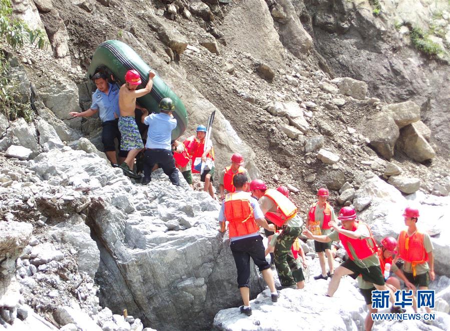 （時(shí)代先鋒&middot;圖文互動(dòng)）（2）為人民&ldquo;逆行&rdquo;的人&mdash;&mdash;追記退役軍人、青年禁毒民警韓順軍