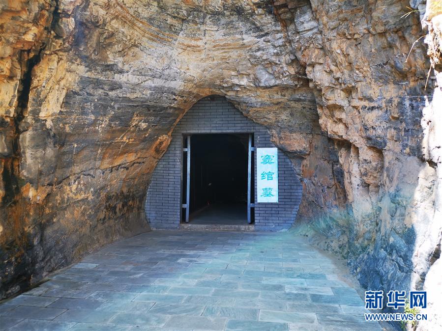 （新華調(diào)查&middot;新中國(guó)考古重大發(fā)現(xiàn)&middot;圖文互動(dòng)）（2）滿(mǎn)城漢墓：點(diǎn)一盞長(zhǎng)信宮燈，看不盡金縷玉衣