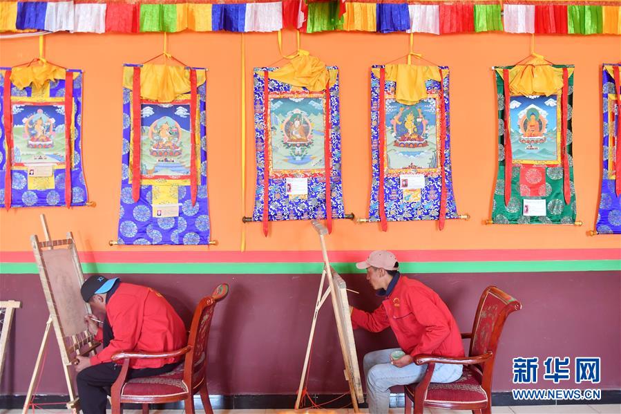 (決戰(zhàn)決勝脫貧攻堅(jiān)·圖文互動)(4)一個三江源地區(qū)貧困縣的扶智探索