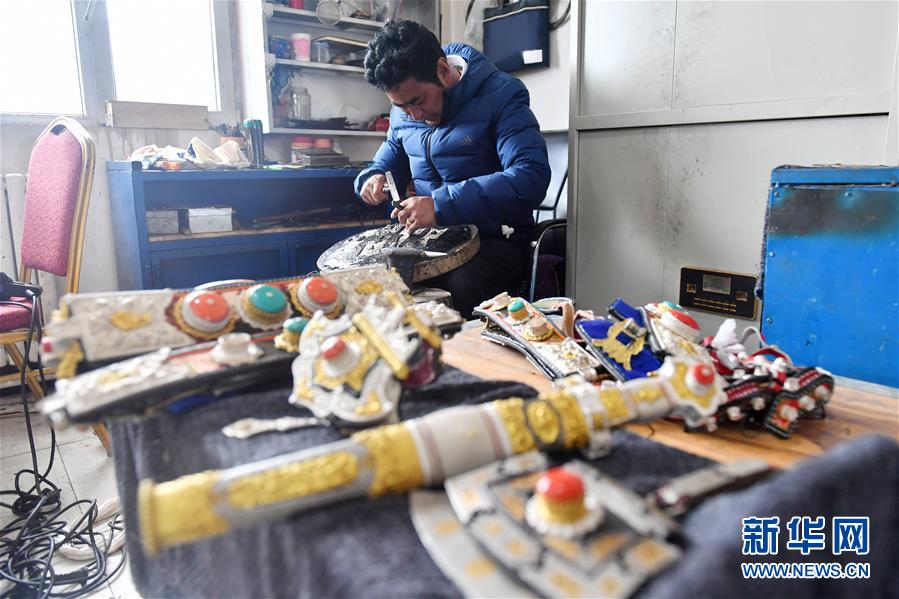 (決戰(zhàn)決勝脫貧攻堅(jiān)·圖文互動)(5)一個三江源地區(qū)貧困縣的扶智探索