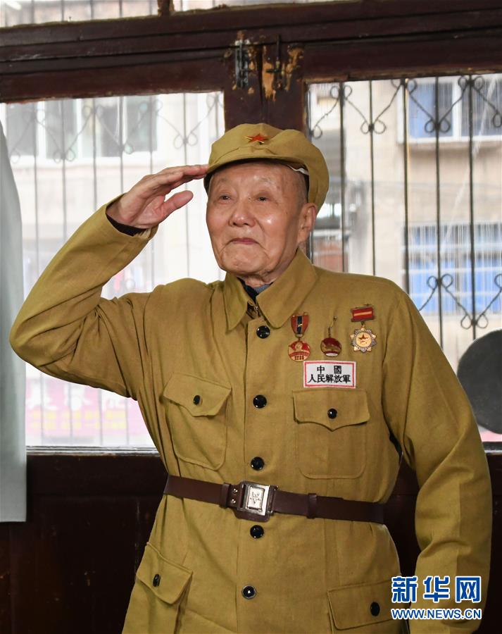 （壯麗70年&middot;奮斗新時(shí)代&mdash;&mdash;共和國(guó)榮光）（1）張富清：緊跟黨走，做黨的好戰(zhàn)士