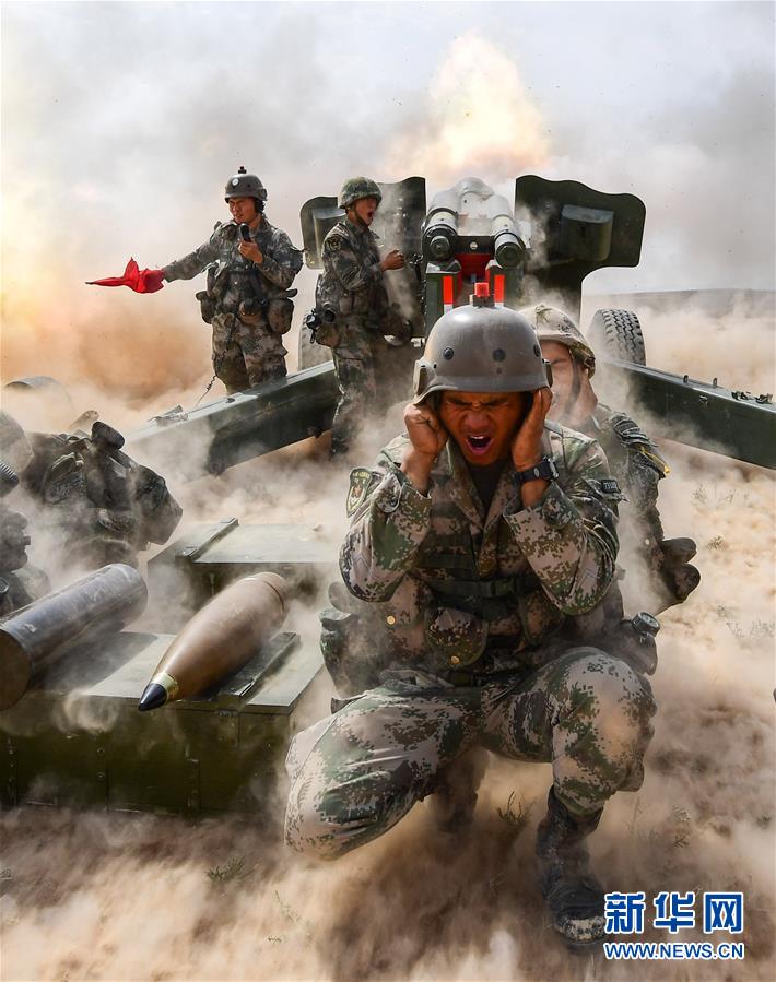 （新華全媒頭條·圖文互動）（9）沿著中國特色強(qiáng)軍之路闊步前進(jìn)——黨中央、中央軍委領(lǐng)導(dǎo)推進(jìn)國防和軍隊(duì)建設(shè)70年紀(jì)實(shí)