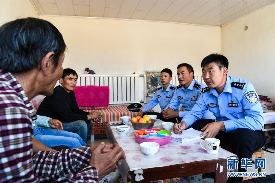 （愛國情 奮斗者&middot;圖文互動(dòng)）（7）印刻在戈壁上的名字