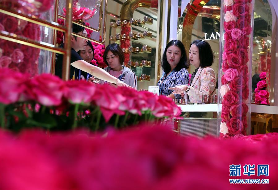 (新華全媒頭條·圖文互動(dòng))(19)秋天里的樂章——第二屆中國(guó)國(guó)際進(jìn)口博覽會(huì)巡禮