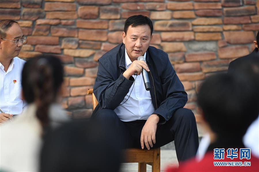 （四中全會精神在基層&middot;圖文互動）（2）學(xué)習(xí)貫徹黨的十九屆四中全會精神中央宣講團(tuán)在湖南宣講