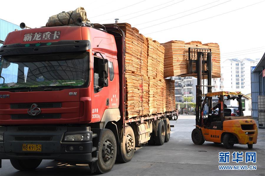 （脫貧攻堅(jiān)&middot;圖文互動）（3）&ldquo;豐收圖&rdquo;里述脫貧