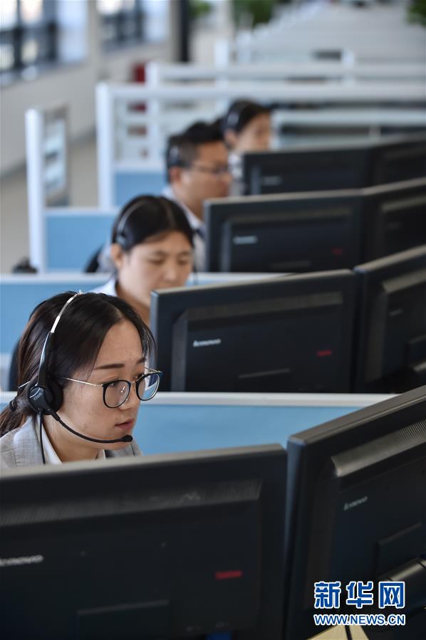 （新華全媒頭條&middot;四中全會(huì)精神在基層&middot;圖文互動(dòng)）（3）一根小熱線撬動(dòng)城市基層治理大變革&mdash;&mdash;北京&ldquo;接訴即辦&rdquo;聽(tīng)民意解民憂調(diào)查