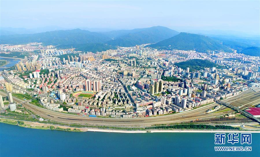 （新華全媒頭條&middot;四中全會(huì)精神在基層&middot;圖文互動(dòng)）（1）沖破衰退循環(huán) 引領(lǐng)生態(tài)崛起&mdash;&mdash;東北老工業(yè)基地城市本溪綠色轉(zhuǎn)型煥發(fā)朝氣