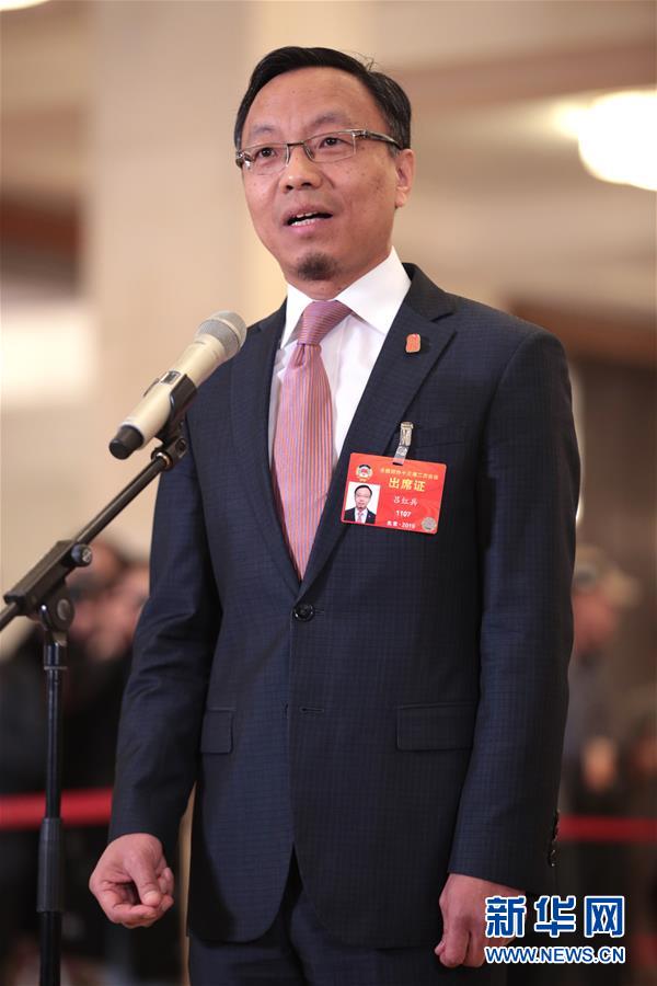 （兩會(huì)&middot;面對(duì)面）（4）全國政協(xié)委員接受采訪