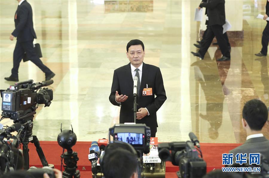 （兩會(huì)&middot;面對(duì)面）（3）采訪部長