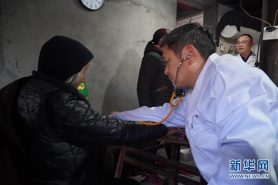 （新春走基層&middot;圖文互動(dòng)）（2）高山來了醫(yī)療隊(duì)