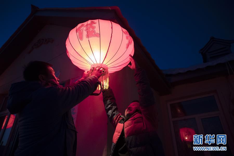 （新春走基層&middot;圖文互動(dòng)）（5）最冷的日子　最暖的團(tuán)聚&mdash;&mdash;寒極小年里的暖心故事