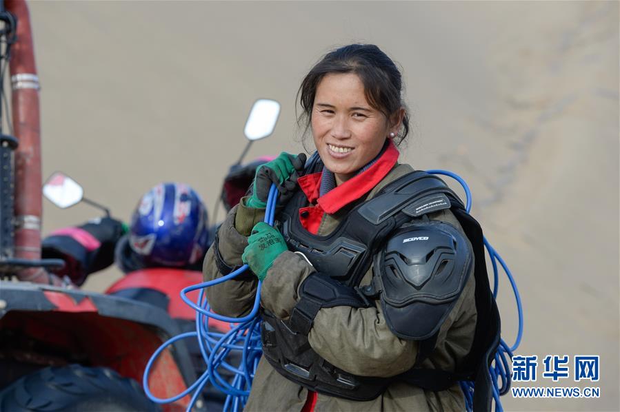 （新春走基層&middot;圖文互動(dòng)）（8）寒冬里，&ldquo;沙漠玫瑰&rdquo;猶自綻放