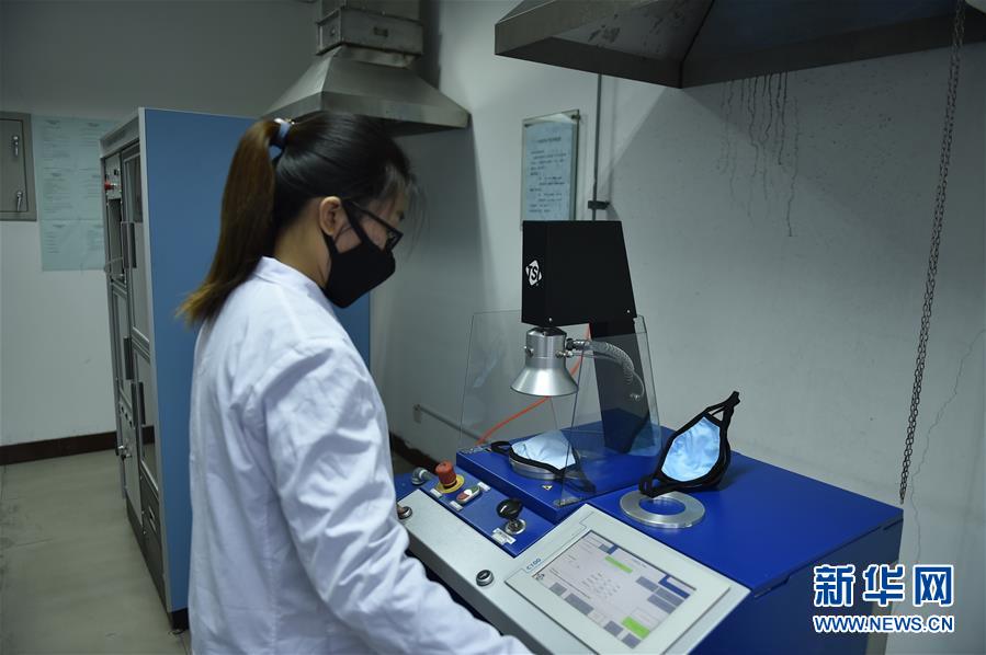 （聚焦疫情防控&middot;圖文互動(dòng)）（4）和時(shí)間賽跑&mdash;&mdash;山西防疫緊缺物資生產(chǎn)一線(xiàn)見(jiàn)聞