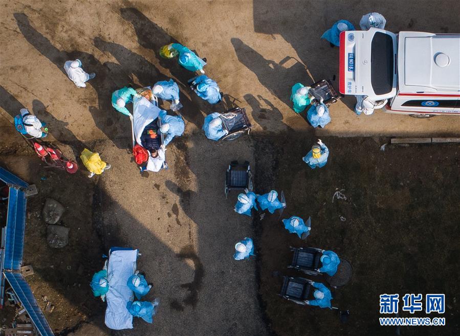 （新華全媒頭條&middot;圖文互動） （5）做好疫情防護(hù) 統(tǒng)籌抓好改革發(fā)展穩(wěn)定各項(xiàng)工作&mdash;&mdash;堅(jiān)決打贏疫情防控阻擊戰(zhàn)系列述評之四